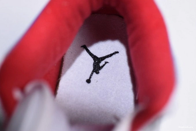 One Kick Jordan 3 Seoul Korea Air AV8370-100 Retro 0814